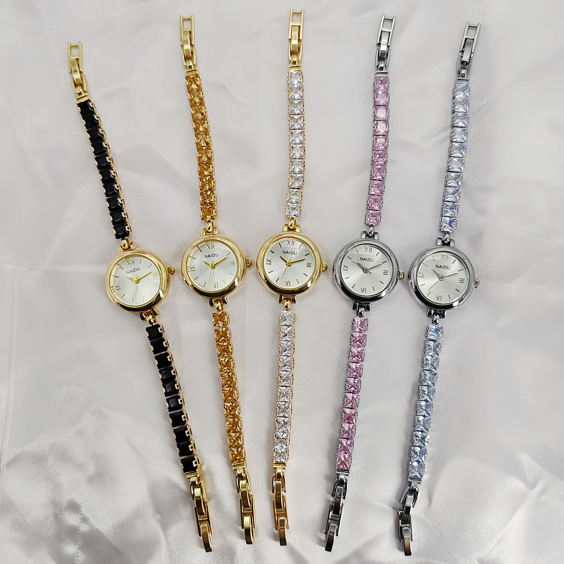 New Fashion Diamond-encrusted  - Luxury Watch Level ulasan dan harga